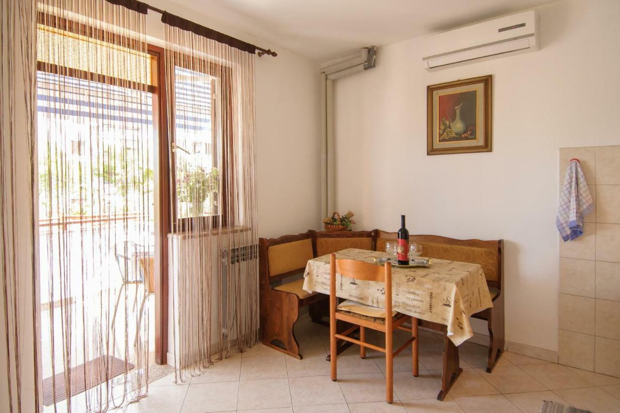 Apartments Nives Poreč Eksteriør billede