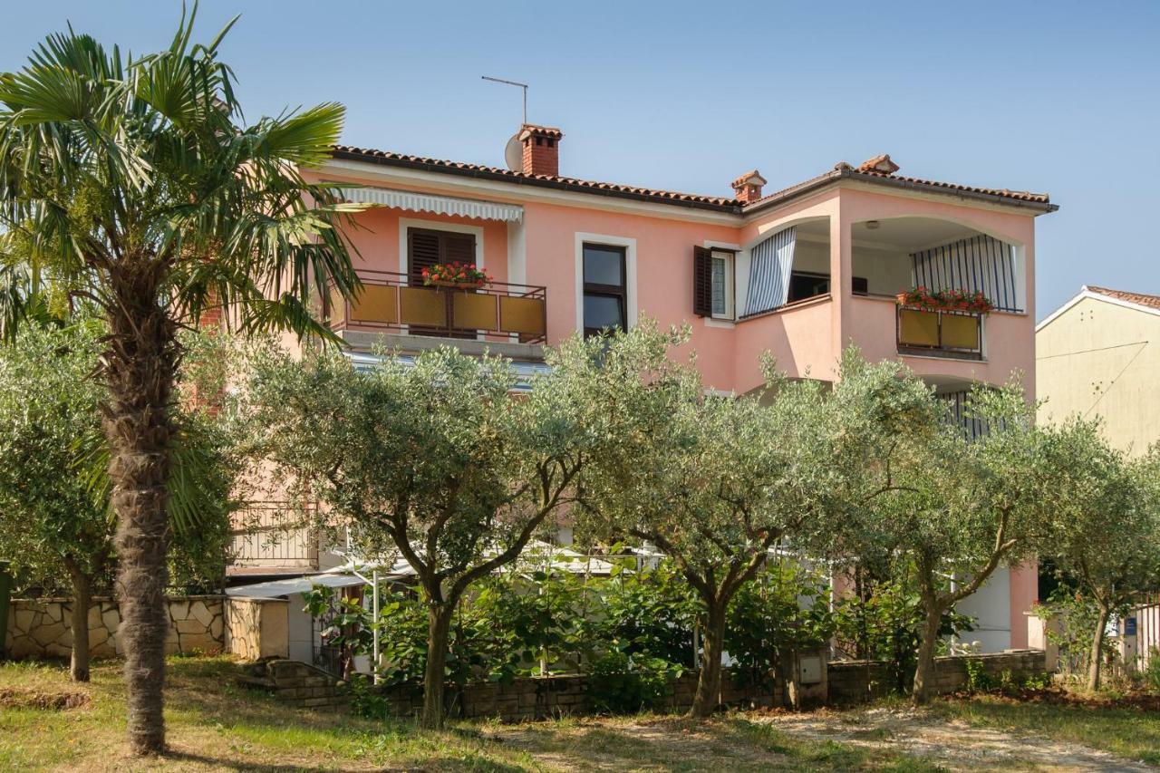 Apartments Nives Poreč Eksteriør billede